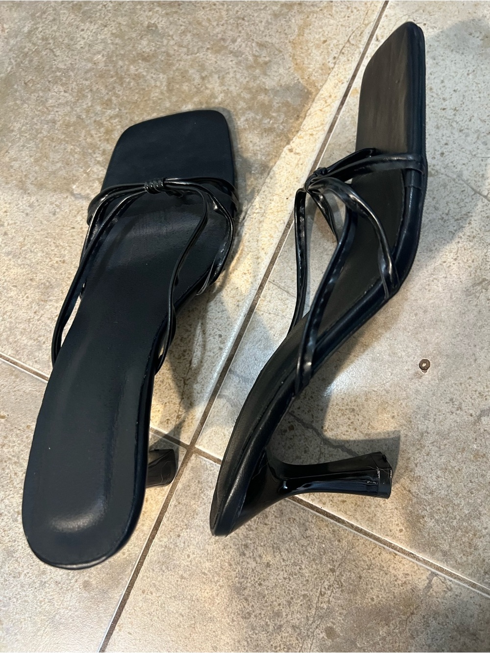 Women's Black Kitten Heel Flip Flops